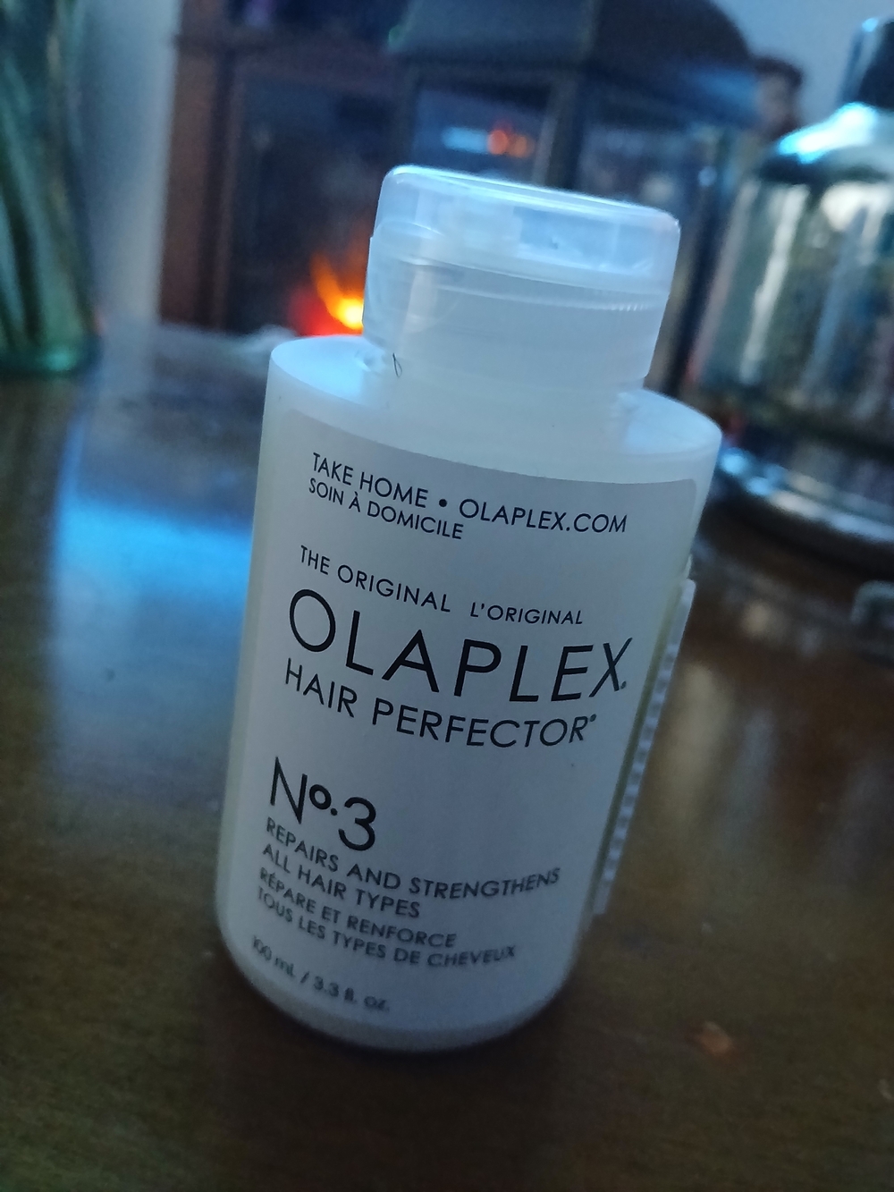 OLAPLEX No.3 Hair Perfector - White and Clear Bottle